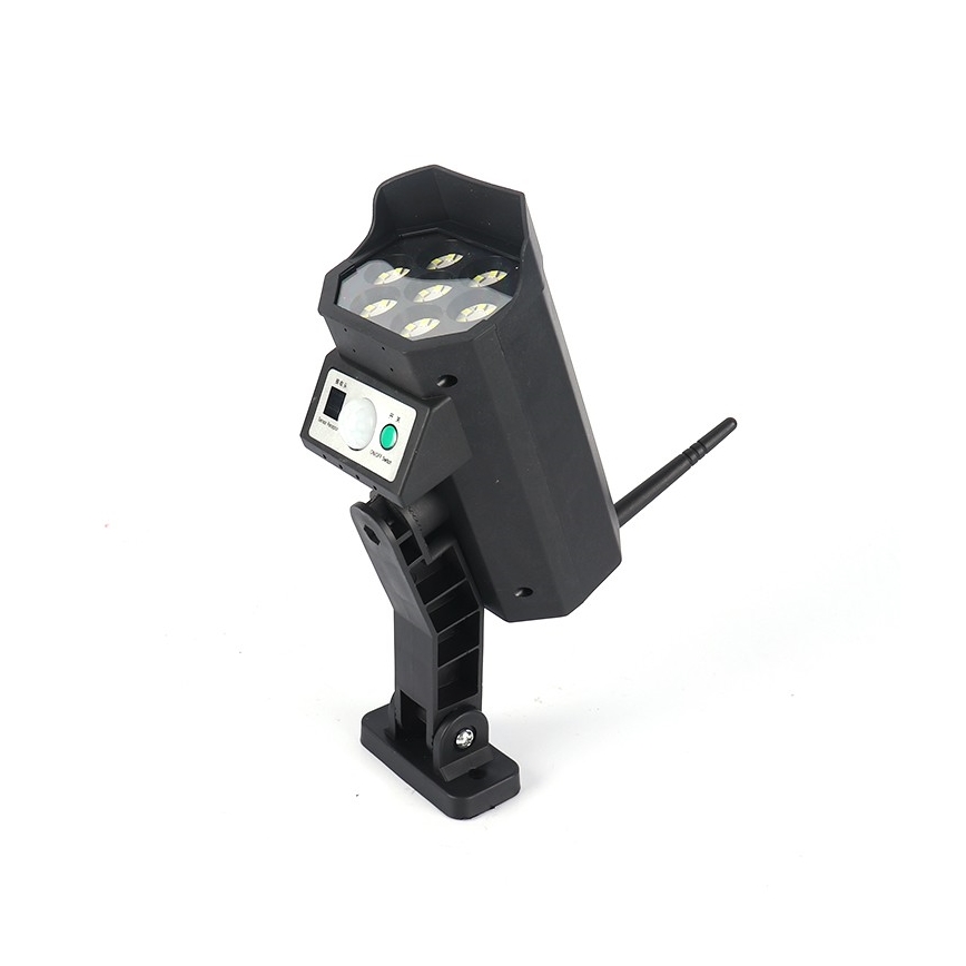 LED Lažna sigurnosna kamera sa senzorom i sa solarnim panelom LED/5W/5,5V 800 mAh IP65 + daljinski upravljač