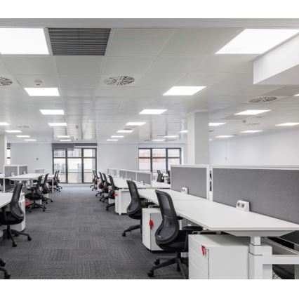 LED Prigušivi ugradbeni panel CAPRI LED/25/36/40W/230V 3000/4000/5700K UGR&lt;19 IP44 60x60 cm