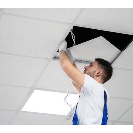 LED Prigušivi ugradbeni panel CAPRI LED/25/36/40W/230V 3000/4000/5700K UGR&lt;19 IP44 60x60 cm