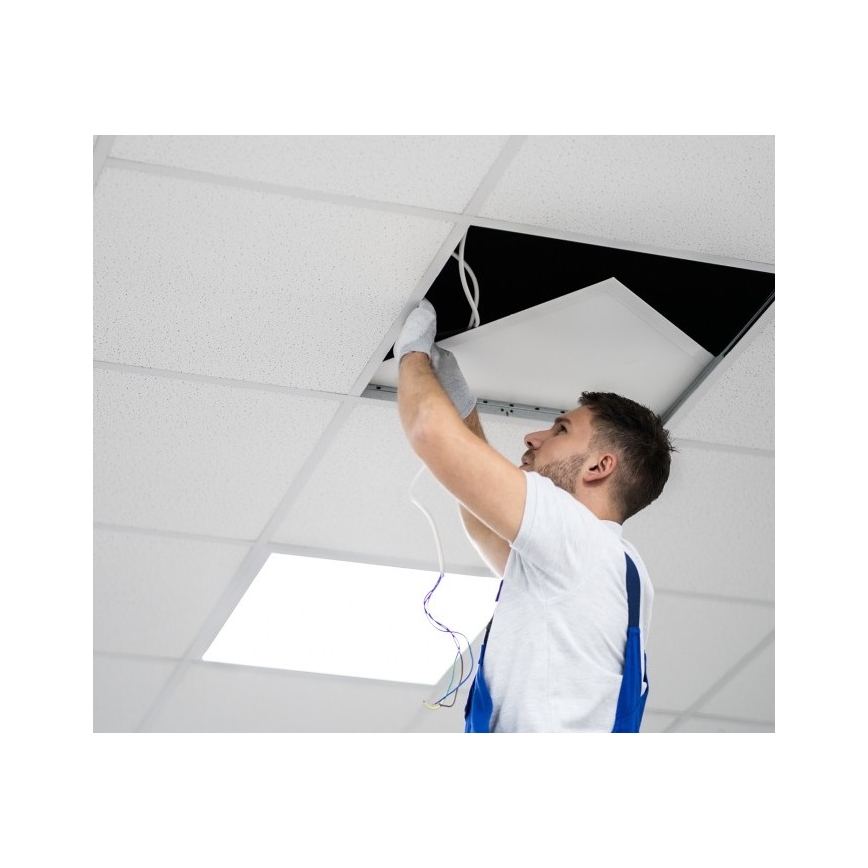 LED Prigušivi ugradbeni panel CAPRI LED/25/36/40W/230V 3000/4000/5700K UGR&lt;19 IP44 60x60 cm