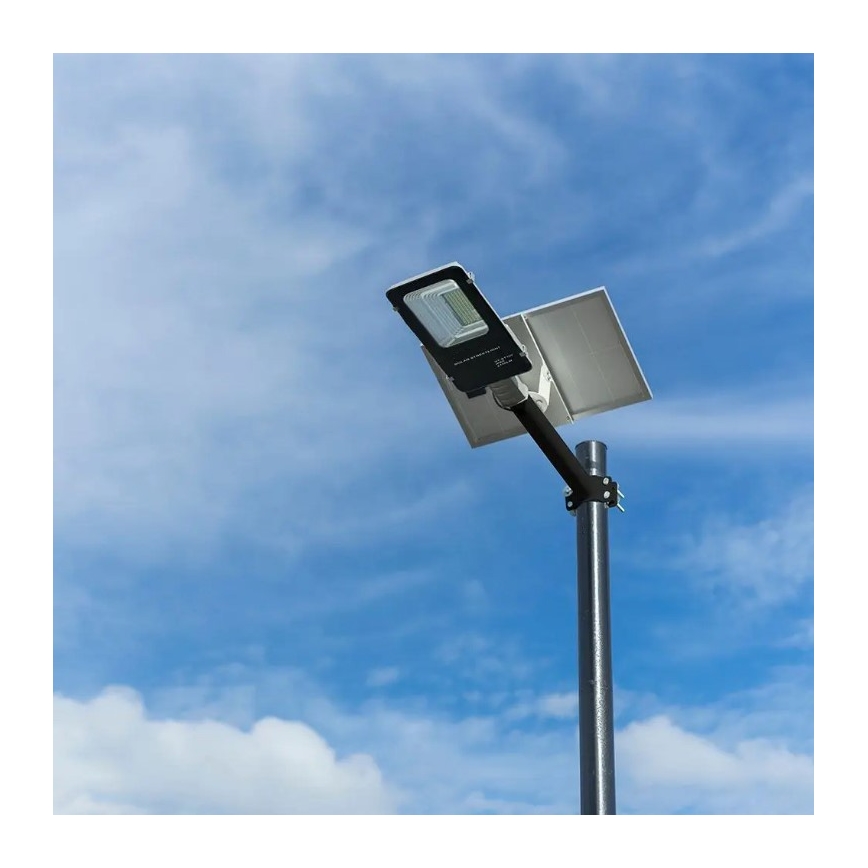 LED Prigušiva solarna ulična svjetiljka LED/50W/6,4V 6000K IP65 50000 mAh + daljinski upravljač