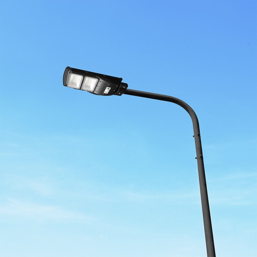 LED Prigušiva solarna ulična svjetiljka sa senzorom pokreta i dana/noći LED/8W/3,2V 6000K IP65 9000 mAh crna + daljinski upravljač