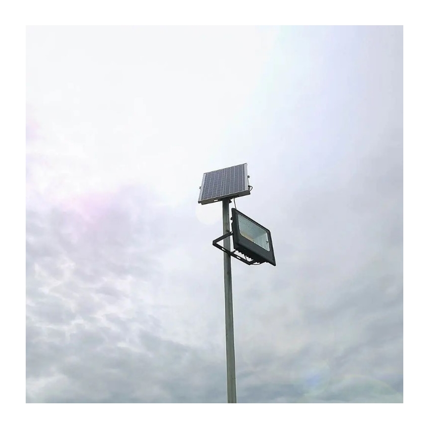LED Prigušivi solarni reflektor LED/20W/6,4V 4000K IP65 10000 mAh + daljinski upravljač