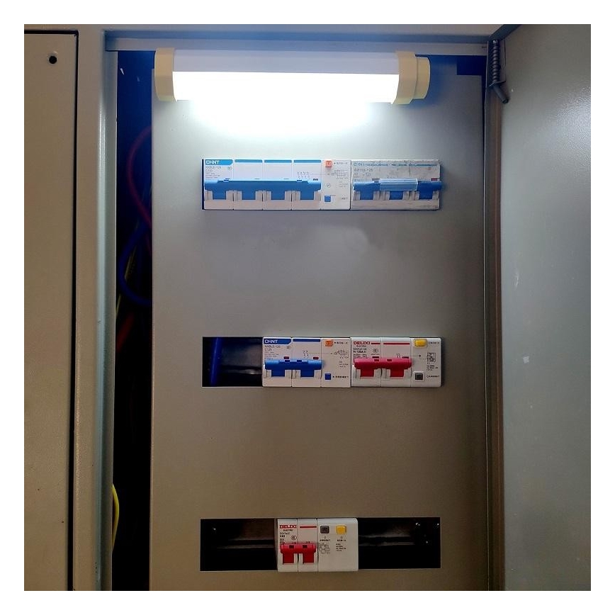 LED Punjiva ručna svjetiljka 2xLED/3W/2500mA