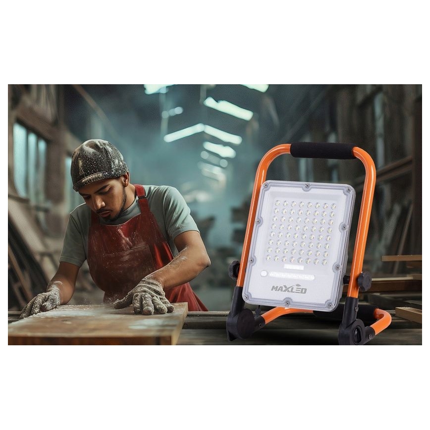 LED reflektor s mogućnošću prigušivanja, punjivi, sa stativom LED/50W/3,2V 4500K 5000 mAh IP65 narančasta