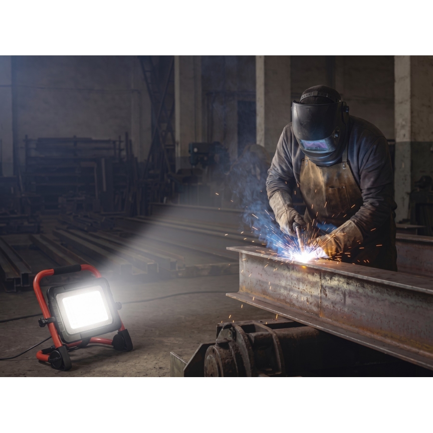 LED reflektor s postoljem ELION LED/100W/230V 4000K IP65 crvena/crna