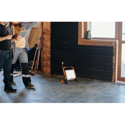 LED reflektor s postoljem LED/100W/230V 4500K IP65 narančaste boje