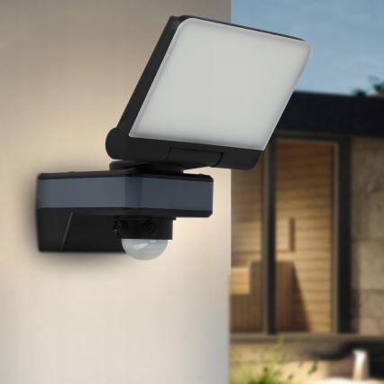 LED reflektor sa senzorom pokreta i sumraka LED/44W/230V 4200K IP54 crna