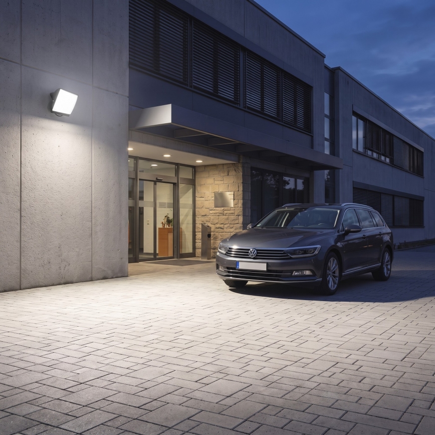 LED reflektor TAMBO EVO LED/100W/230V 4000K IP65 crna