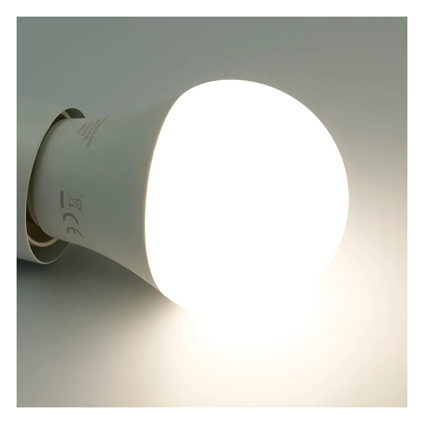 LED RGBW Prigušiva žarulja A60 E27/9W/230V 2700-6500K Wi-Fi Tuya