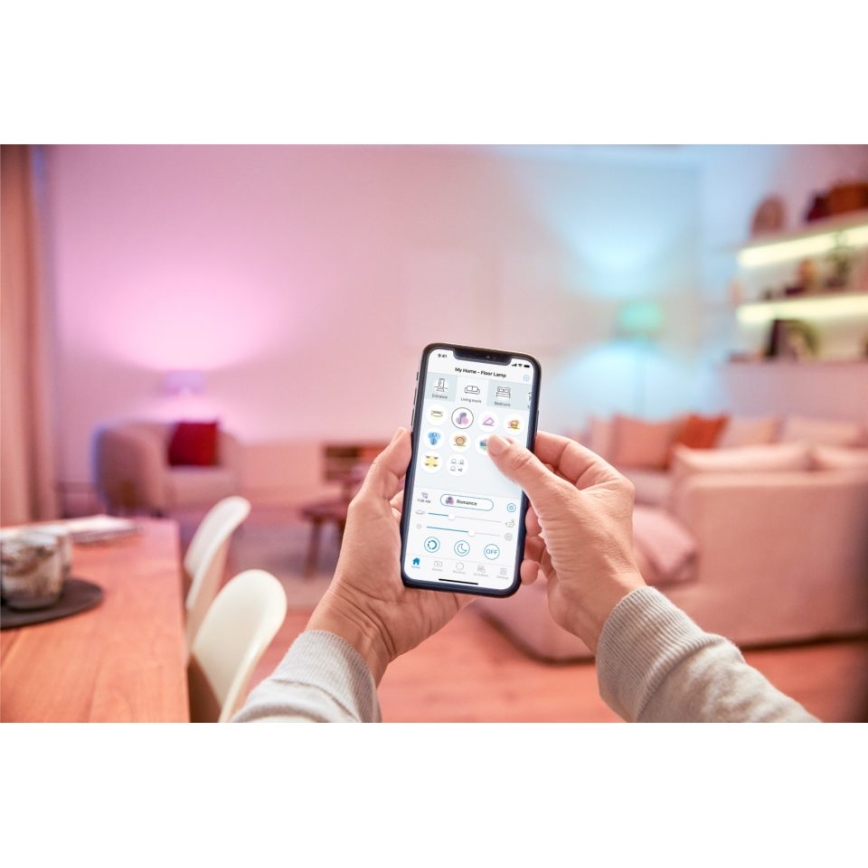 LED RGBW Prigušiva žarulja C37 E14/4,9W/230V 2200-6500K CRI 90 Wi-Fi -WiZ