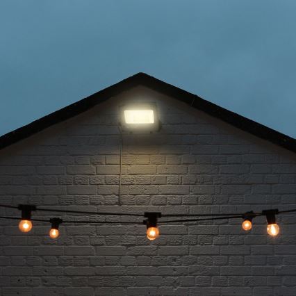 LED RGBW Prigušivi reflektor LED/50W/230V IP65 siva + daljinski upravljač