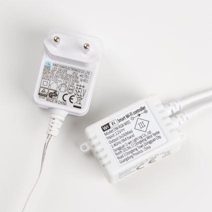 LED RGBW prigušljiva LED traka/9W/230V 5m Wi-Fi + daljinski upravljač