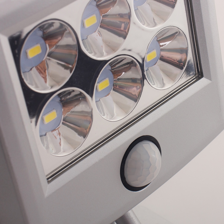 LED Solarna svjetiljka sa senzorom pokreta i dan/noć LED/3xAA IP44