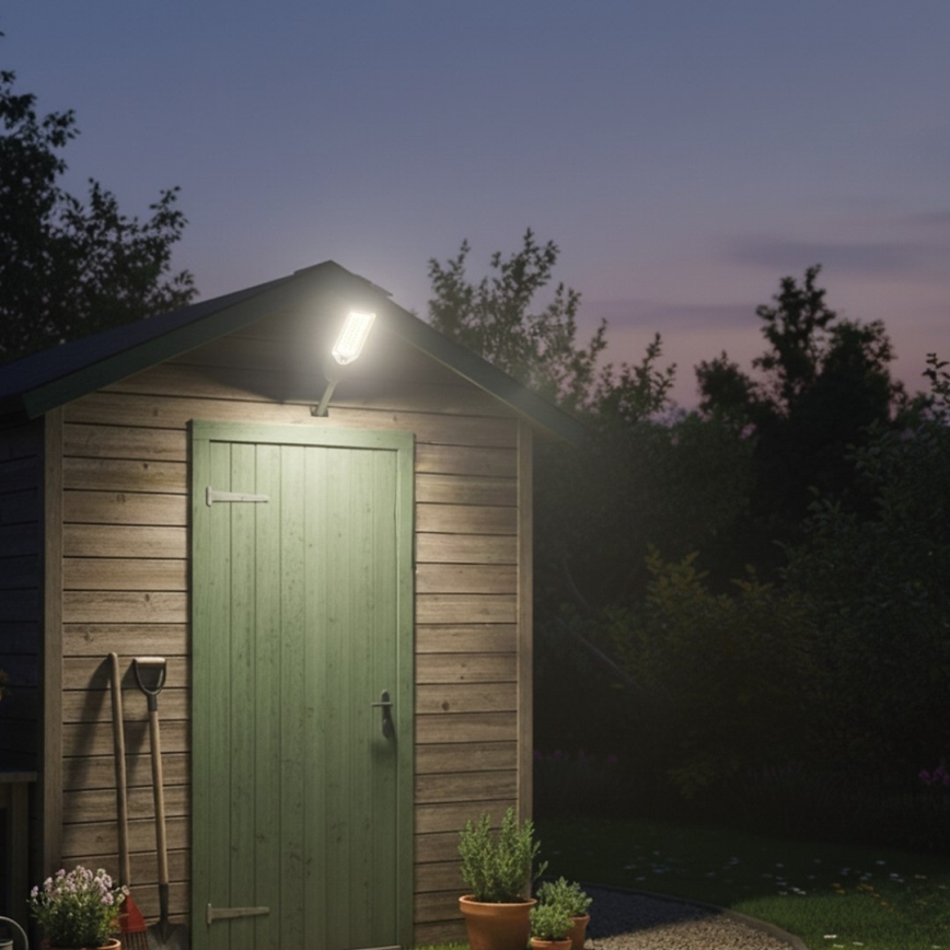 LED solarna ulična svjetiljka VENICE s prigušivanjem i senzorom LED/50W/3,2V 4000 mAh IP65 crna + daljinski upravljač
