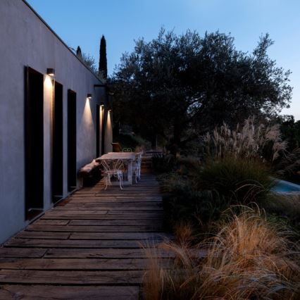 LED solarna zidna svjetiljka sa senzorom QUERK LED/1,2V 3000/4000K IP54 800 mAh