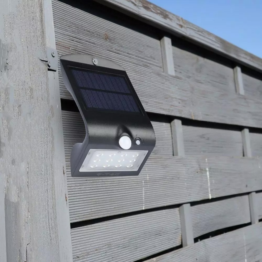 LED Solarna zidna svjetiljka sa senzorom LED/1.5W/3,7V IP65 1200 mAh