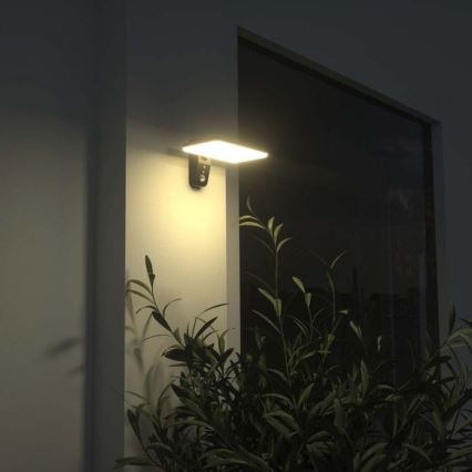 LED Solarna zidna svjetiljka sa senzorom LED/15W/3,2V 4000K/6000K IP65 6000 mAh crna