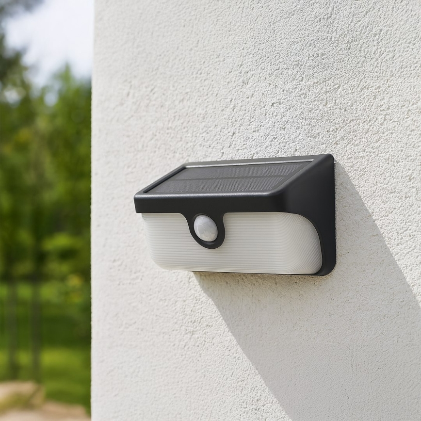 LED solarno zidno svjetlo sa senzorom LINK LED/5W/3,7V IP65 crno