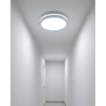 LED stropno svjetlo za kupaonicu s detektorom pokreta LED/20W/230V 3000/4000/6500K Ø 23 cm IP54 bijela