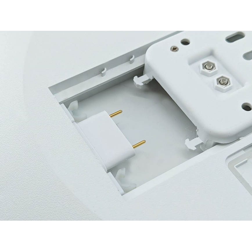 LED Prigušiva stropna svjetiljka za kupaonicu SLIDE LED/6/12/18/24W/230V 2900/4000/6200K IP44 bijela