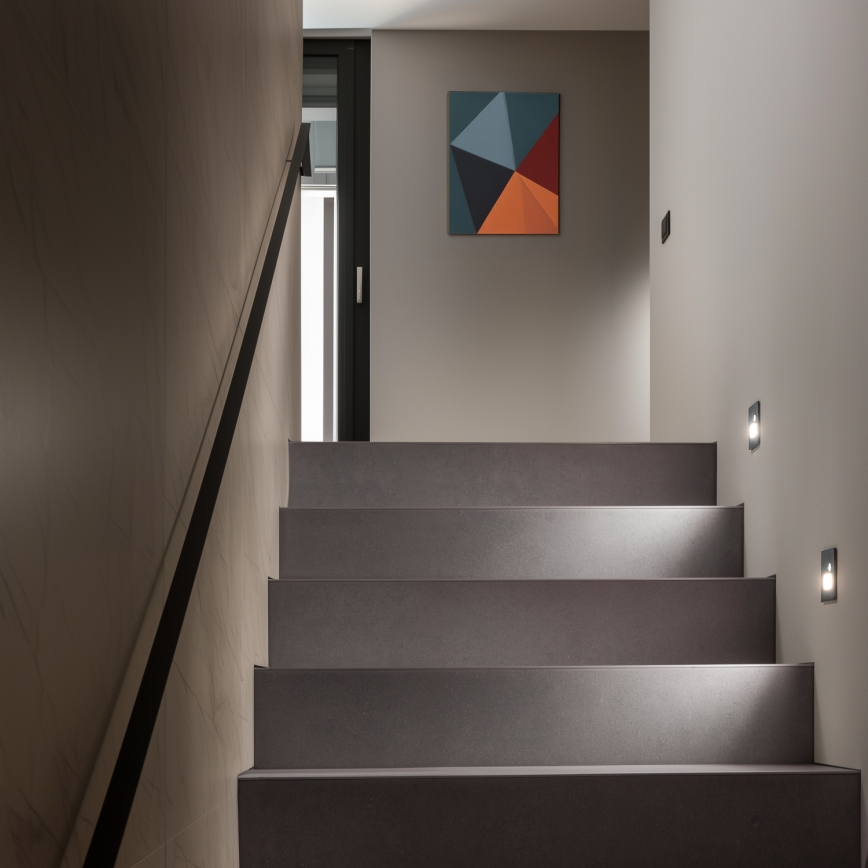 LED svjetiljka za stepenište s senzorom pokreta i sumraka LED/1,5W/230V 3000/4000/6500K antracit