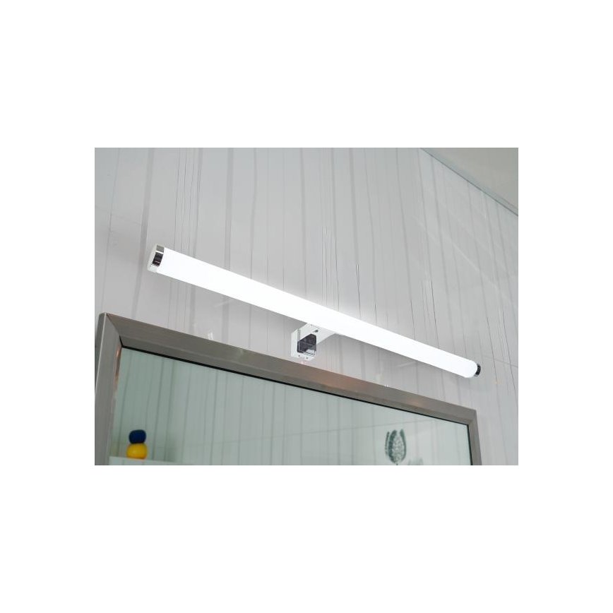 LED svjetlo za kupaonsko ogledalo LED/12W/230V 59,5 cm IP44 sjajni krom