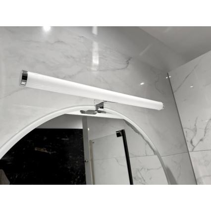 LED svjetlo za kupaonsko ogledalo LED/12W/230V 59,5 cm IP44 sjajni krom