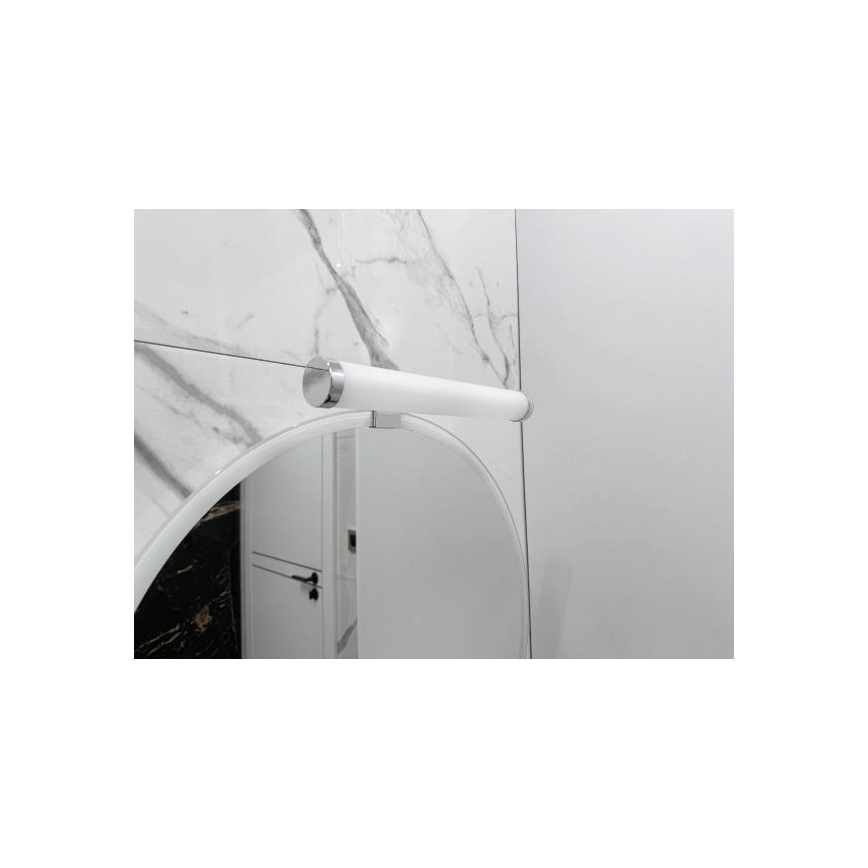 LED svjetlo za kupaonsko ogledalo LED/8W/230V 30 cm IP44 sjajni krom