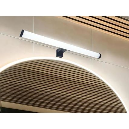 LED svjetlo za ogledalo u kupaonici LED/10W/230V 45 cm IP44 crna