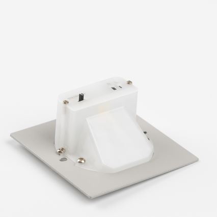 LED svjetlo za stubište s senzorem pokreta i sumraka LED/1,5W/230V 3000/4000/6500K srebrno