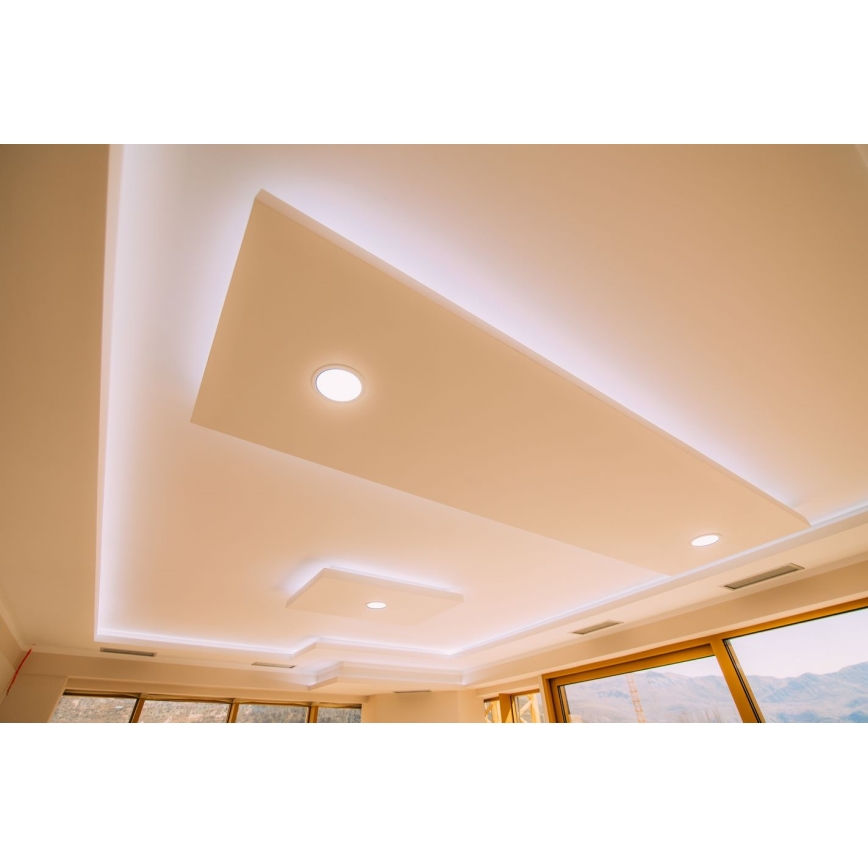 LED Ugradbena svjetiljka za kupaonicu VEGA LED/6W/230V 2800K pr. 11,8 cm IP44 snježno bijela