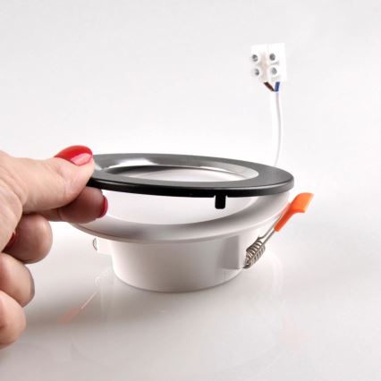 LED Ugradbena svjetiljka ZOE LED/4,8W/230V crna