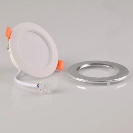 LED Ugradbena svjetiljka ZOE LED/4,8W/230V srebrna