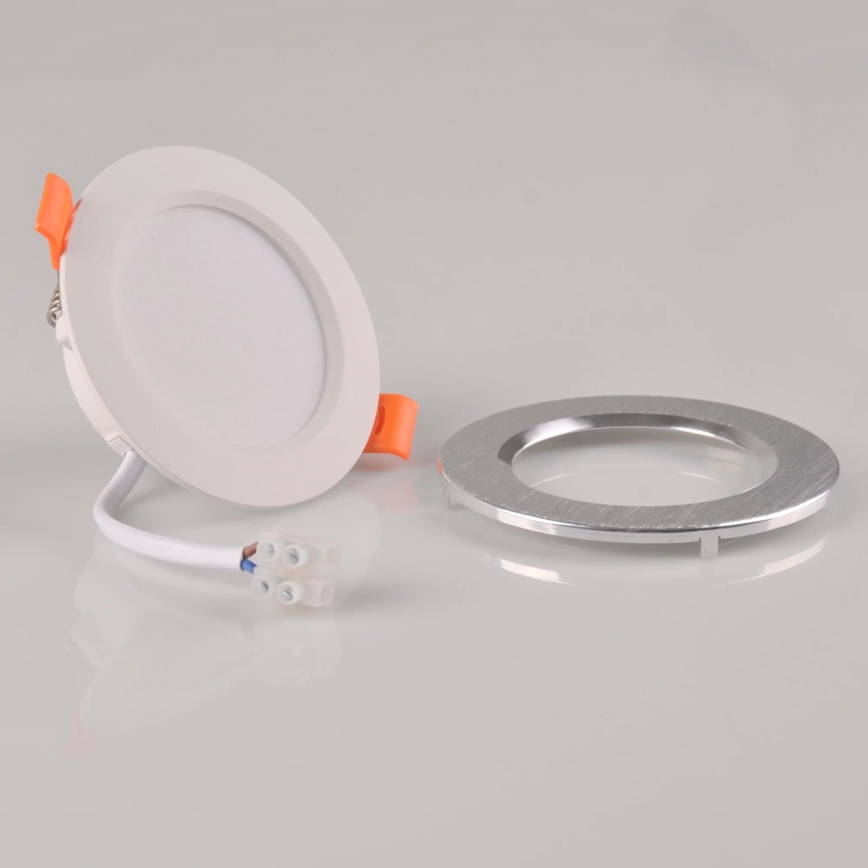 LED Ugradbena svjetiljka ZOE LED/4,8W/230V srebrna