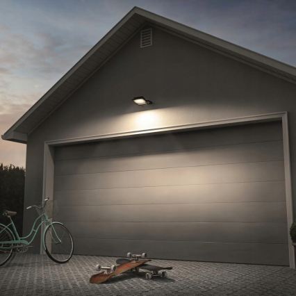 LED vanjski reflektor s senzorom pokreta i sumraka LED/50W/230V 4500K IP65 crni