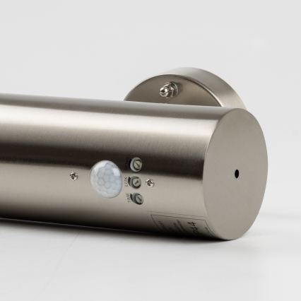 LED vanjsko zidno svjetlo s detektorom pokreta 1xGU10/5W/230V IP44 matni krom