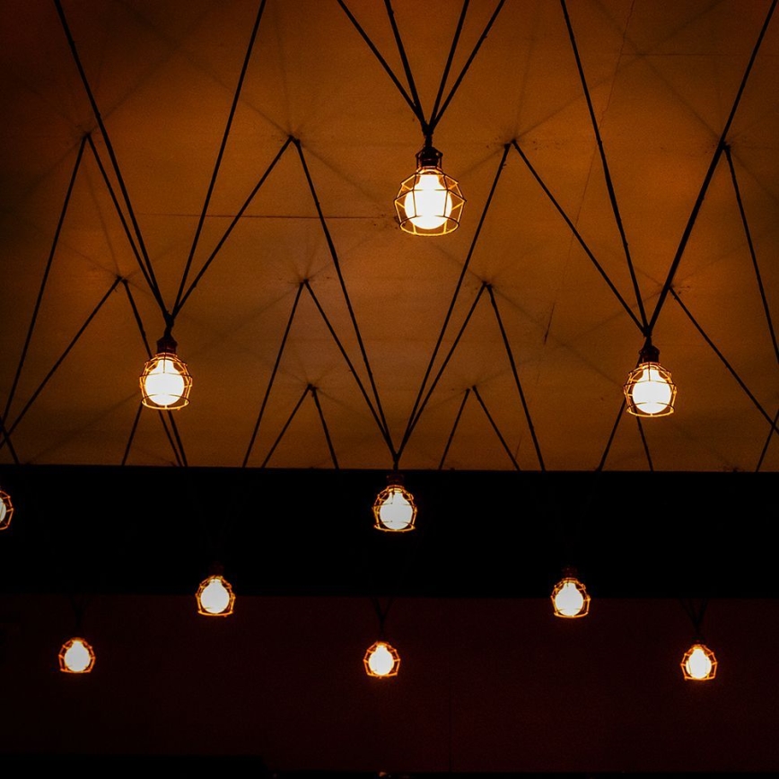 LED Žarulja FILAMENT G95 E27/6W/230V 3000K