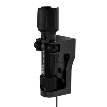 Ledlenser P5R PRO - punjiva LED svjetiljka s regulacijom intenziteta, 920 mAh, IP68, 750 lm, 18 h, crna