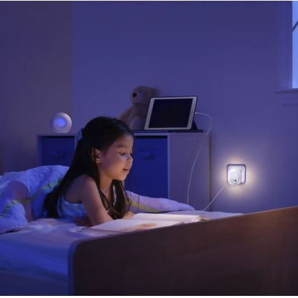 Ledvance - LED Noćna svjetiljka za utičnicu sa senzorom i USB LUNETTA LED/12,5W/230V bijela