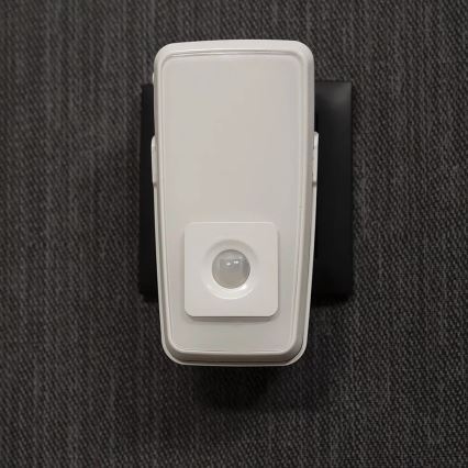 Ledvance - LED Orijentacijska svjetiljka za utičnicu sa senzorom LUNETTA LED/2W/230V
