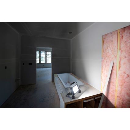 Ledvance - LED Prigušivi vanjski punjivi reflektor WORKLIGHT BATTERY LED/30W/5V 2200 mAh IP54