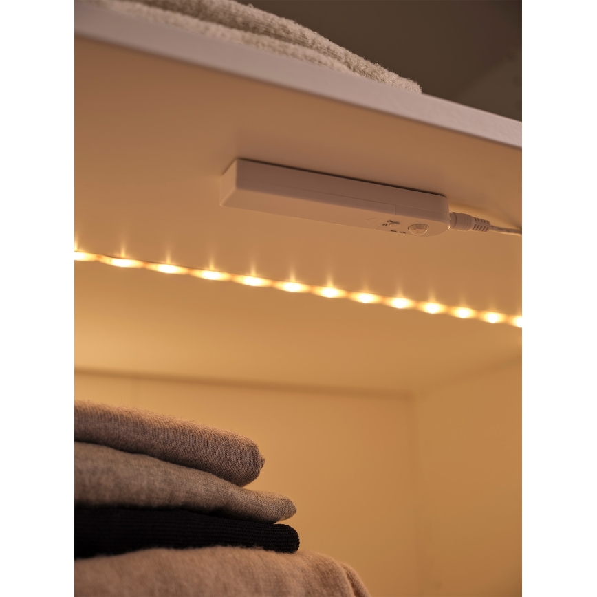 Ledvance - LED Traka s senzorom pokreta FLEX 2m LED/3,6W/4xAA