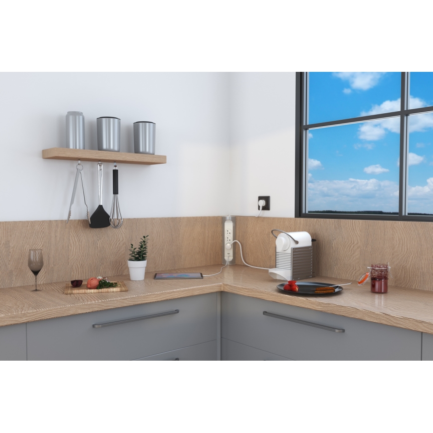 Legrand 049406 - Produžni kabel, 3 utičnice, tip E + USB-A + USB-C, 1 m, srebrni/bijeli