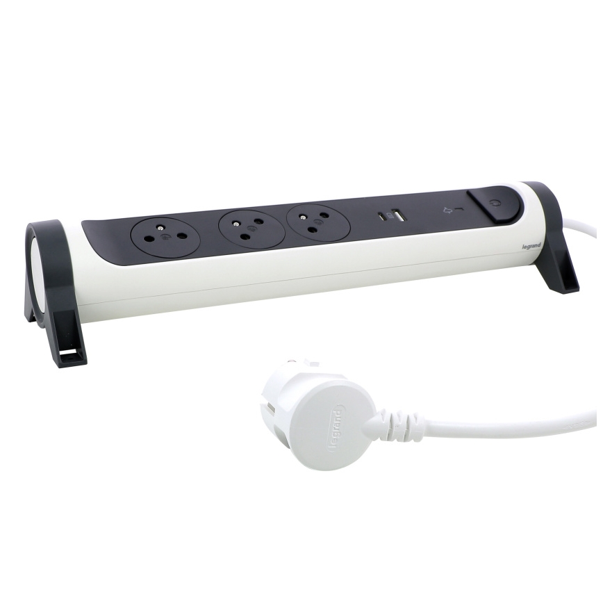 Legrand 049416 - Produžni kabel s prekidačem 3U Tip E + USB-A + USB-C 1,5m