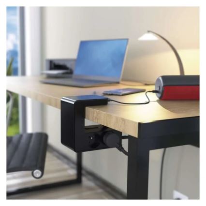 Legrand 050412 - Produžni kabel s prekidačem za stolnu ploču 4 utičnice Tip E + 2x USB-A 1,5m crna