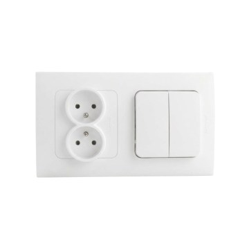 Legrand - Dvostruka kućna utičnica i dvostruki serijski prekidač br. 5 s okvirom NILOE STEP 250V bijela