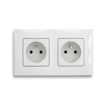 Legrand - Dvostruka kućna utičnica s okvirom NILOE 250V bijela