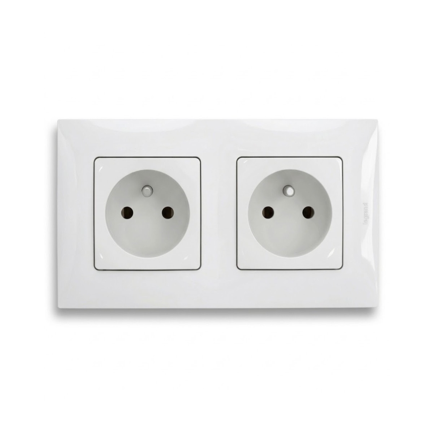 Legrand - Dvostruka kućna utičnica s okvirom NILOE 250V bijela