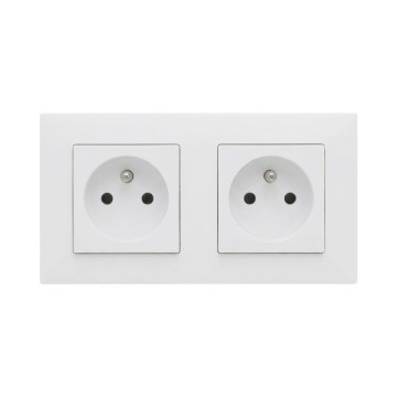 Legrand - Dvostruka kućna utičnica s okvirom NILOE STEP 250V bijela